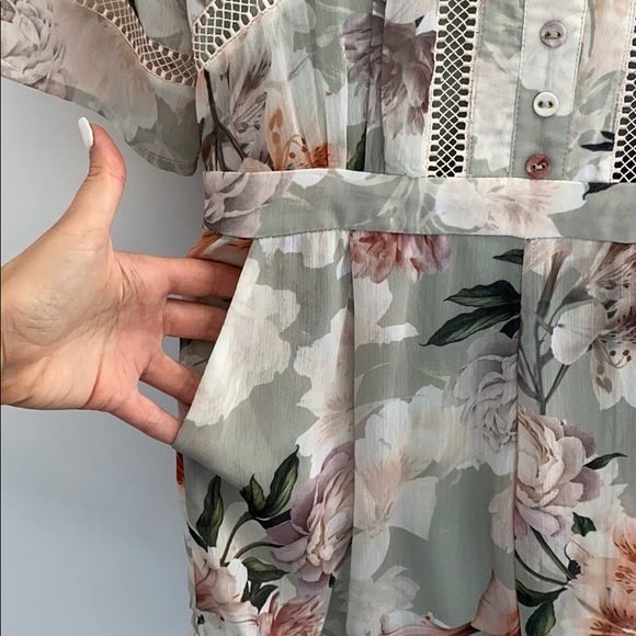 Floral Crochet Romper - Picture 8 of 8